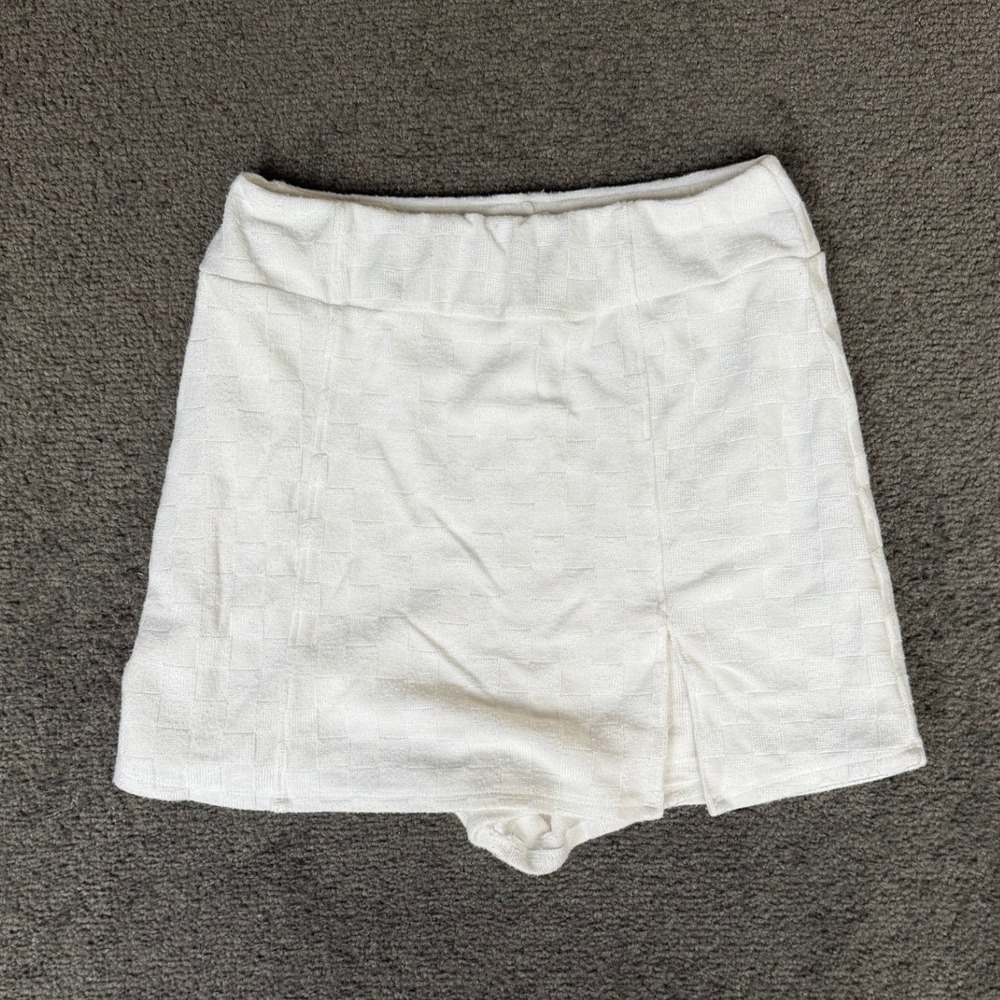 Kirious Los Angeles Ivory White Checkerboard Knit Skort Front Slit Size Small